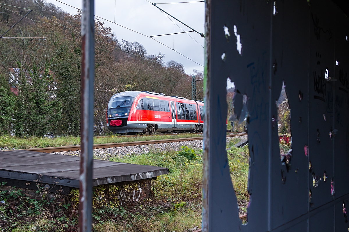  (20151126-124554_642 519_Saarbrücken-Ost_RB 12915_Pirmasens Hbf - SSH_b.jpg)