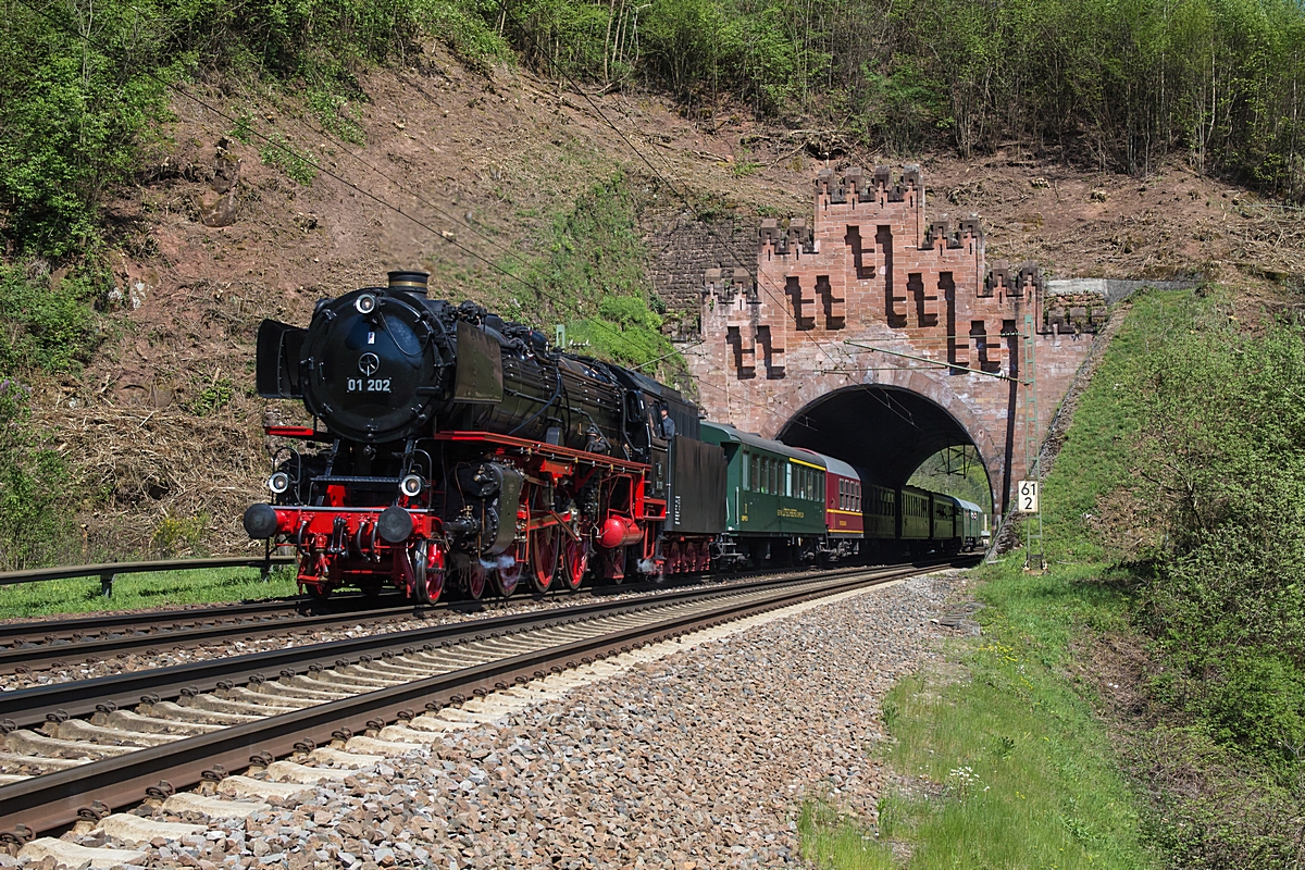  (20160507-113056_01 202_Eisenkehl-Tunnel zw Frankenstein und Weidenthal_DPE 24675_SKL-RN_b.jpg)