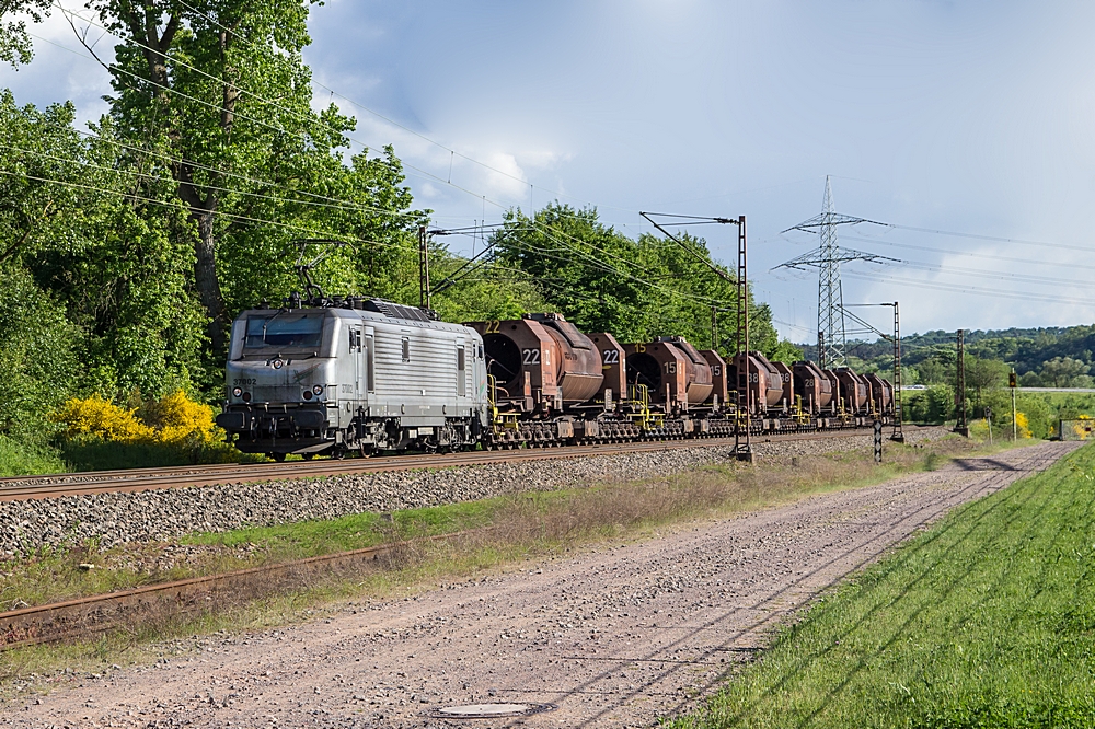  (20150520-180006_Akiem 37002_Ensdorf_DGS 91312_SVL-SDLH_am.jpg)