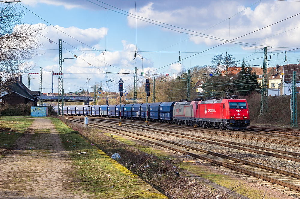  (20160225-132906_185 596-185 593_Saarbrücken-Burbach_DGS 69338_Moers Gbf - SNK_a.jpg)