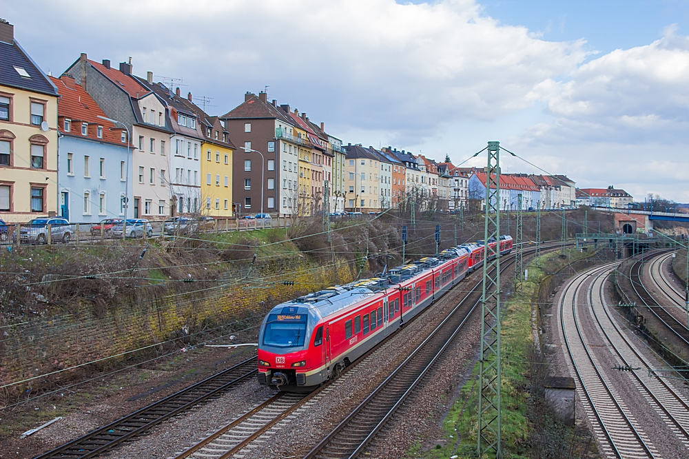  (20160225-142208_1428 011-1428 512_Saarbrücken-Malstatt_RE 4123_RM-KKO_b2.jpg)