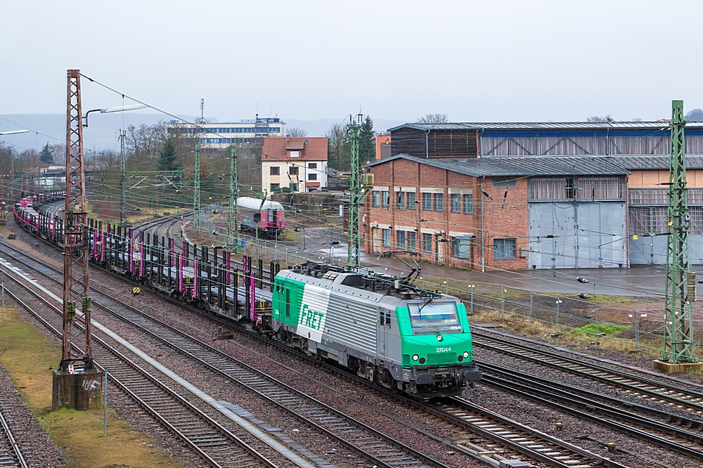  (20160306-130612_Akiem 37044_Dillingen_DGS 44426_Lintorf - Saarbrücken Grenze_a.jpg)