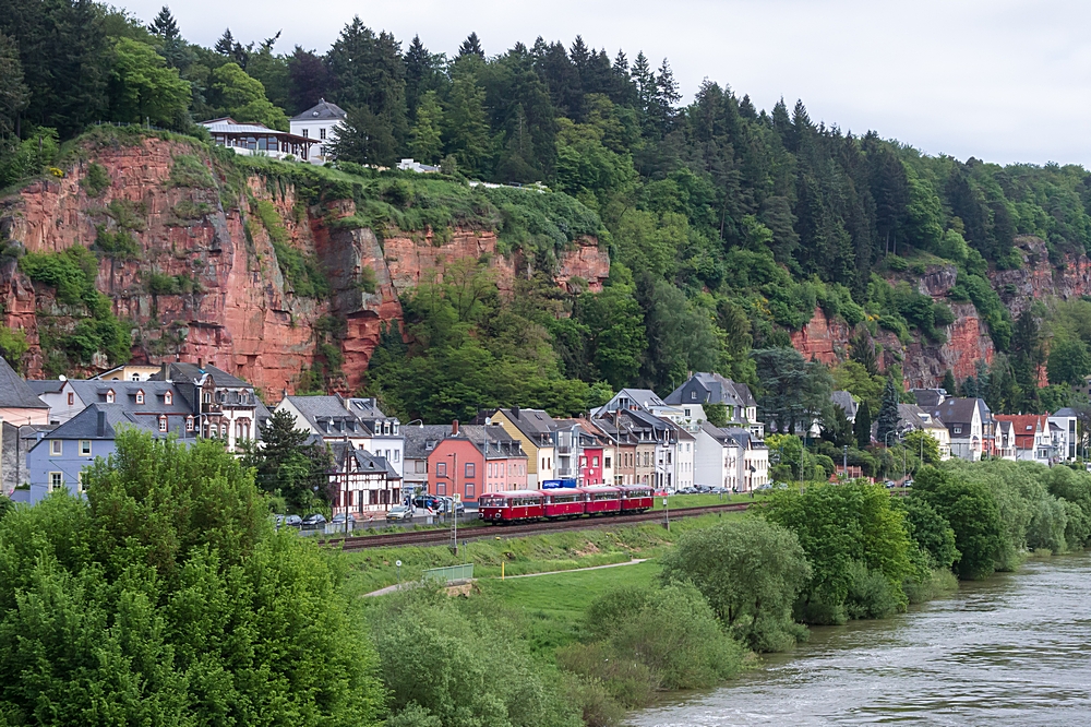  (20160514-113634_796 784-998 172-998 271-796 785_Trier-Pallien_DPN 25561_Speicher - Trier West - Trier Hbf_a2.jpg)