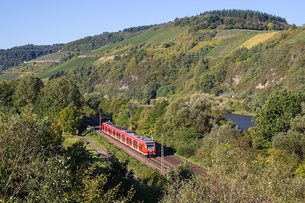  (20151001-093702_425 618_zw Saarburg und Schoden_RB 33708_SHO-STR_b.jpg)