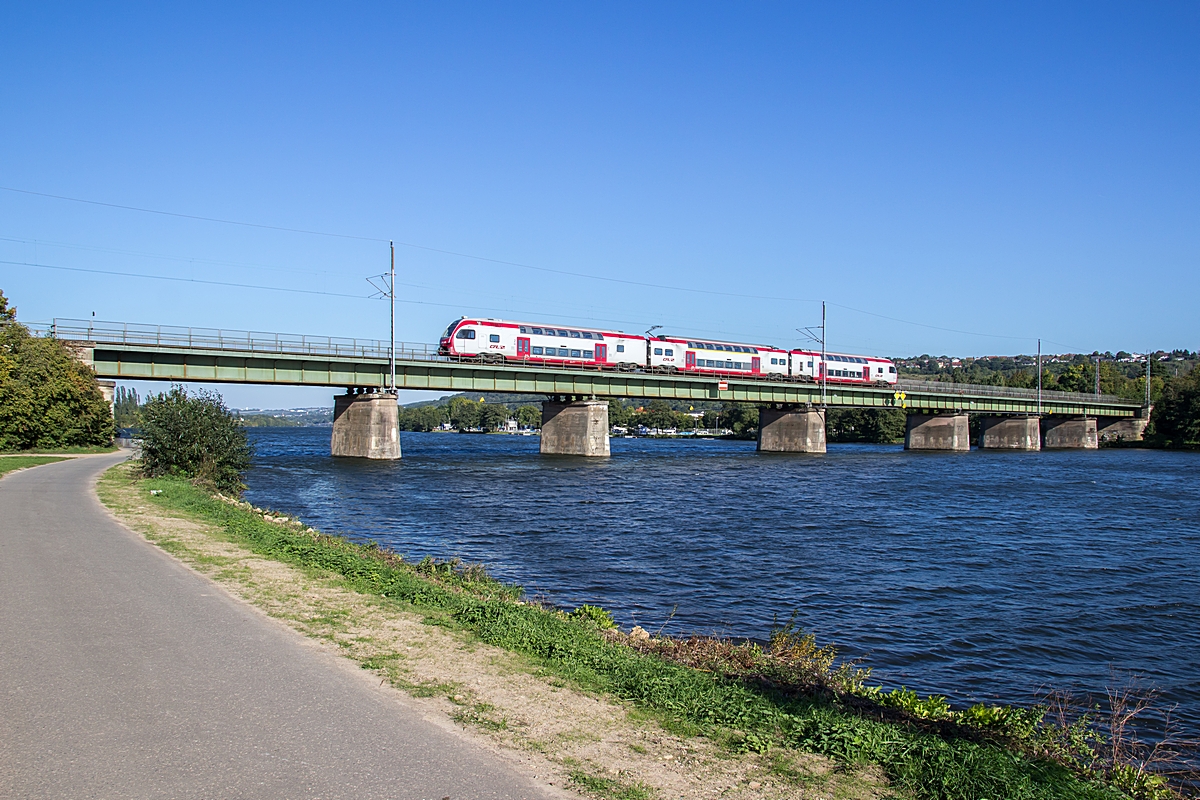  (20151001-161616_Kreuz Konz_RE 5125_Lux-KKO_b.jpg)