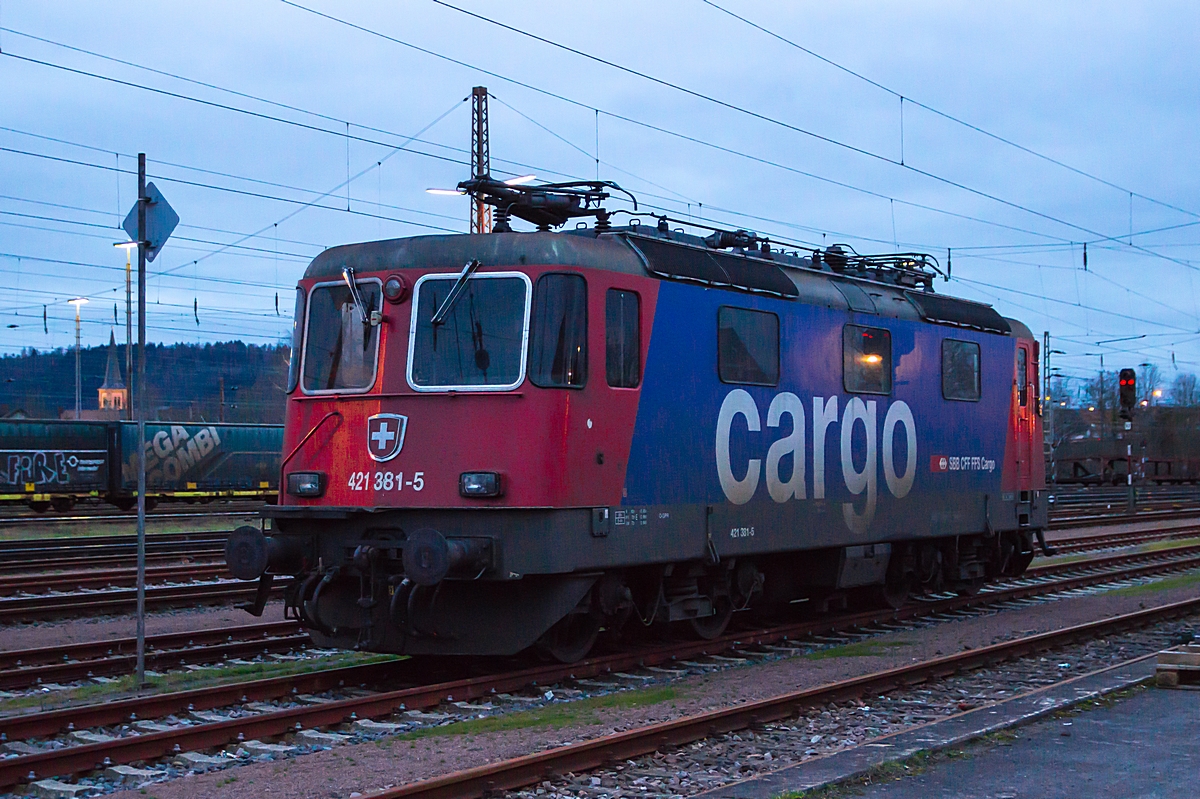  (20160222-181552_SBB 421 381_Dillingen_a.jpg)