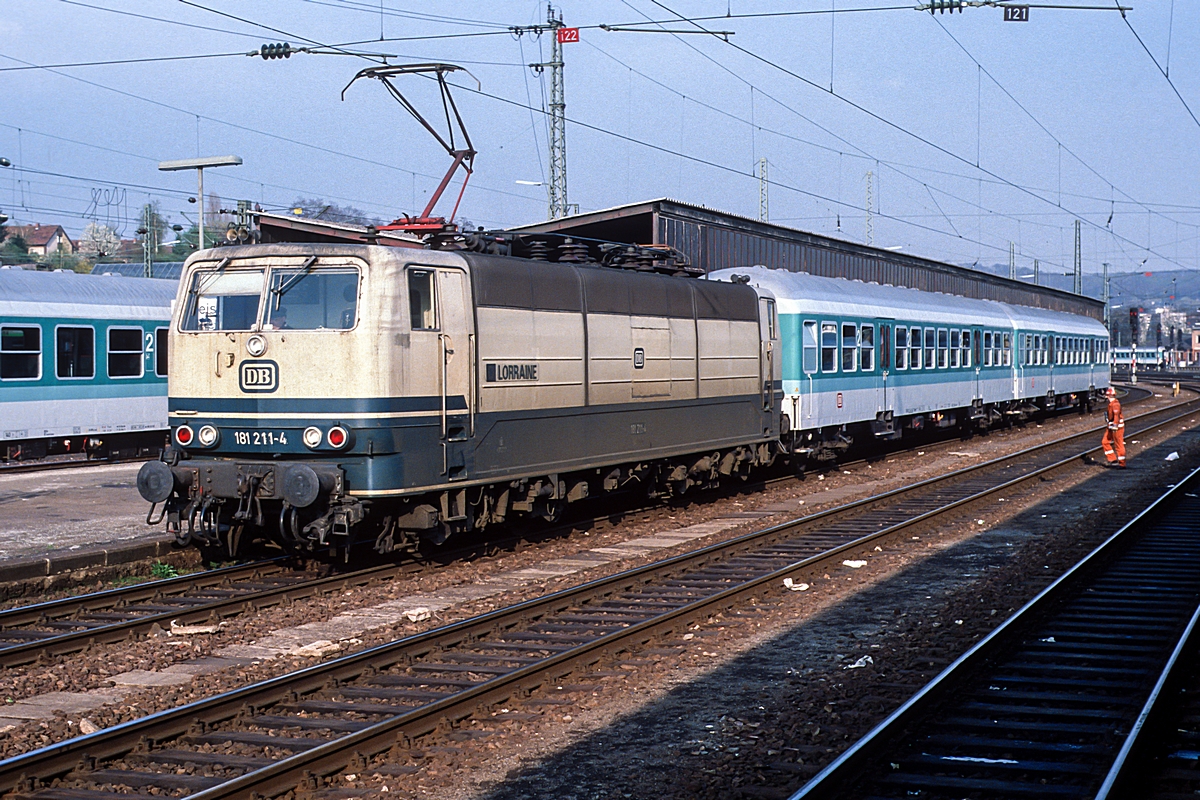  (19910409_55-31_181 211_Saarbrücken Hbf_N 4671_SSH-Wemmetsweiler-SNK_b.jpg)