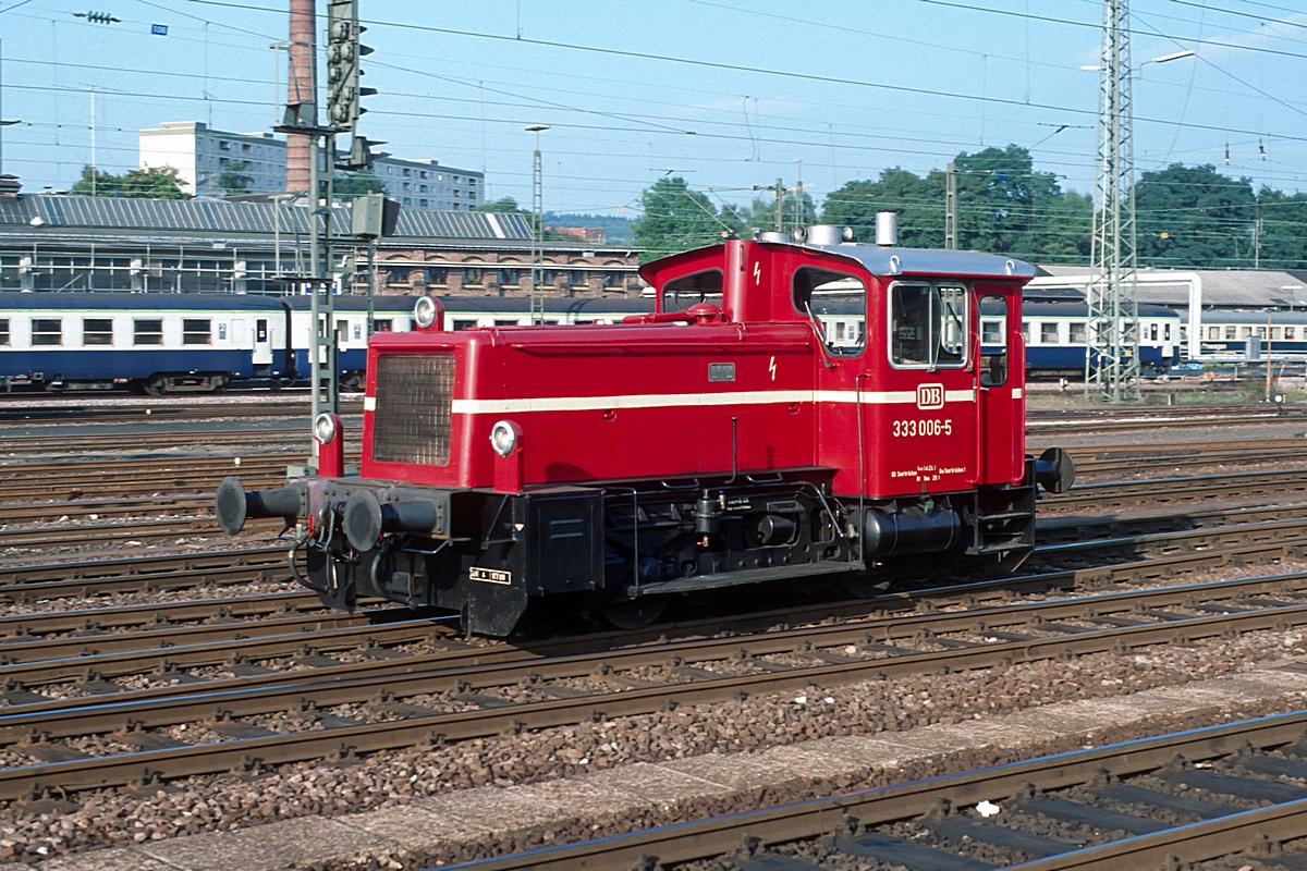  (19880920_49-34_333 006_Saarbrücken Hbf_a.jpg)