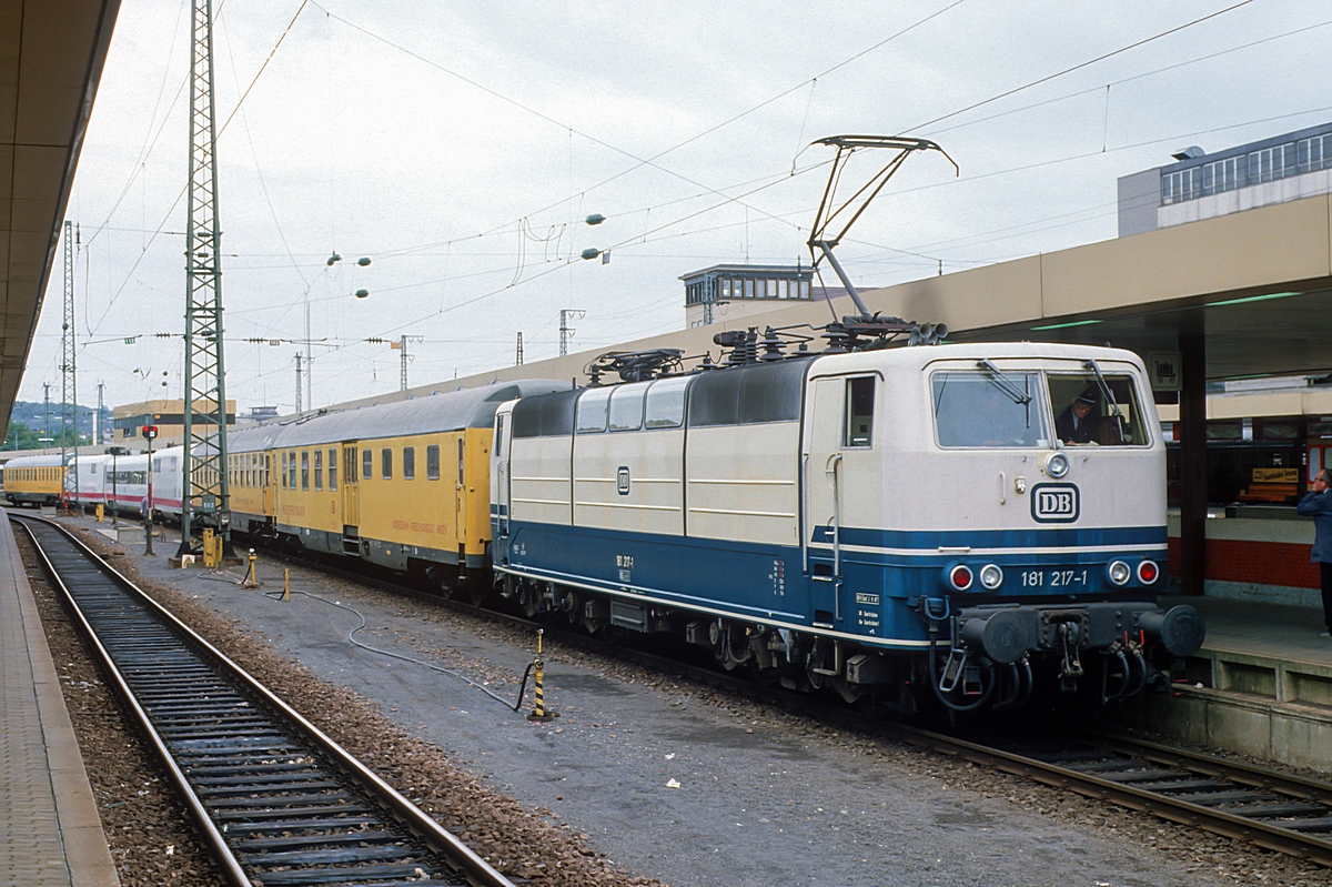  (19880929_50-03_181 217-410 002-810 003-410 001_Saarbrücken Hbf_b.jpg)