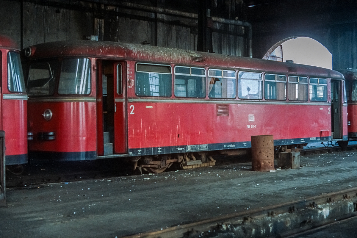  (19830309_20-47_795 341_Bw Saarbrücken Hbf_b.jpg)