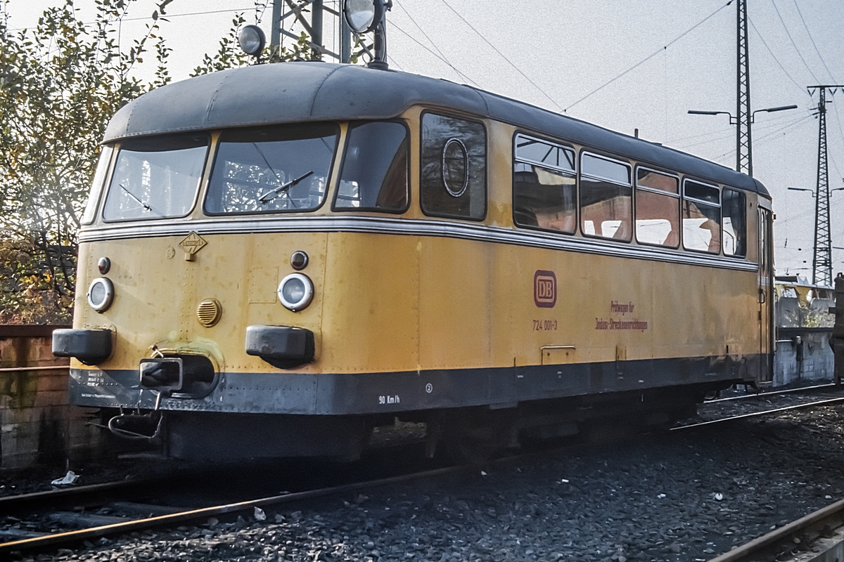  (19821106_18-36_724 001_Bw Saarbrücken Hbf_b.jpg)