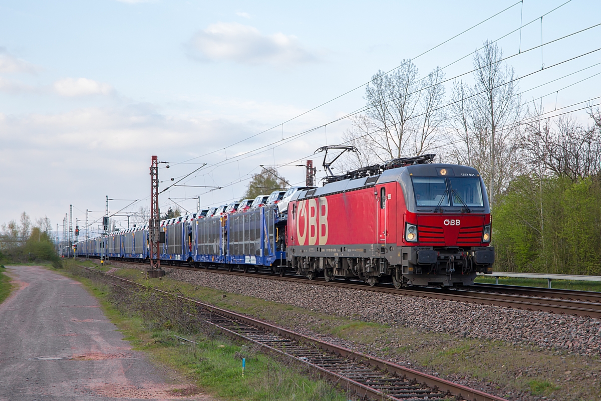  (20230416-175713_ÖBB 1293 031_Ensdorf_DGS 59779_Ensdorf - Regensburg Ost (Rail Cargo Carrier Germany mit Seat)_a1.jpg)