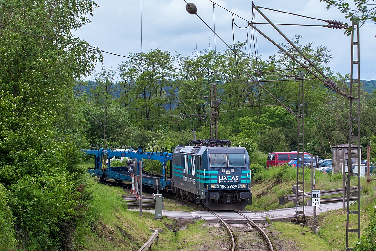  (20240522-131301_186 292_zwischen Dillingen-Ost und Ford_Lineas DGS 98744_Vlissingen Sloehaven - SDLF_a1.jpg)