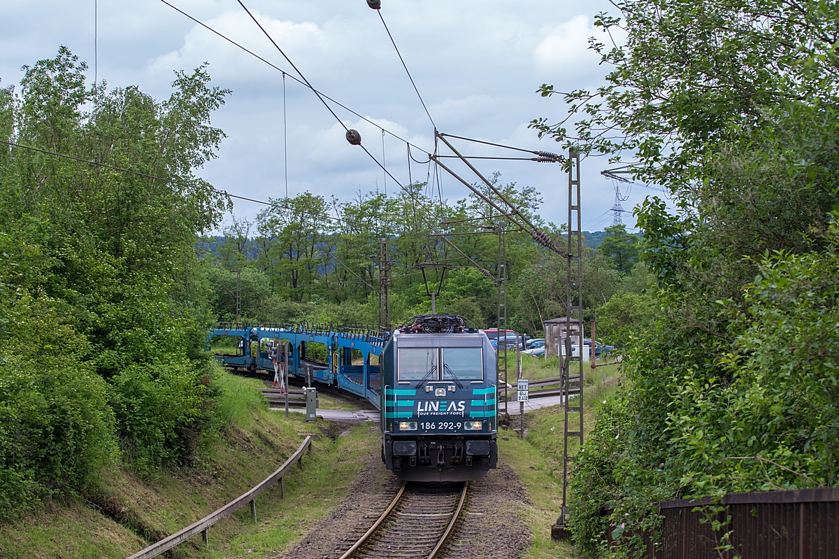  (20240522-131307_186 292_zwischen Dillingen-Ost und Ford_Lineas DGS 98744_Vlissingen Sloehaven - SDLF_b.jpg)