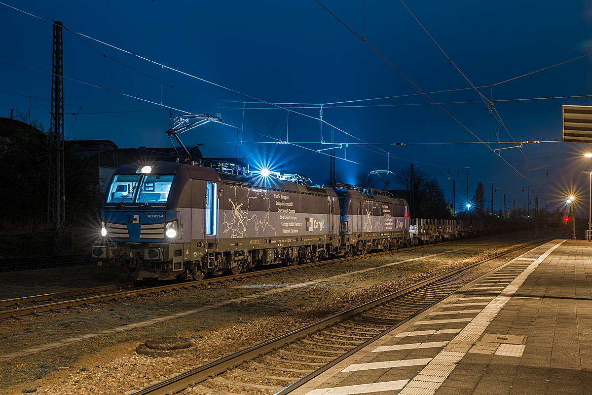  (20241031-175544_CD 383 011-383 010_Bous _CD Cargo DGS 88940_Bous-Decin_Nachtaufnahme_b.jpg)