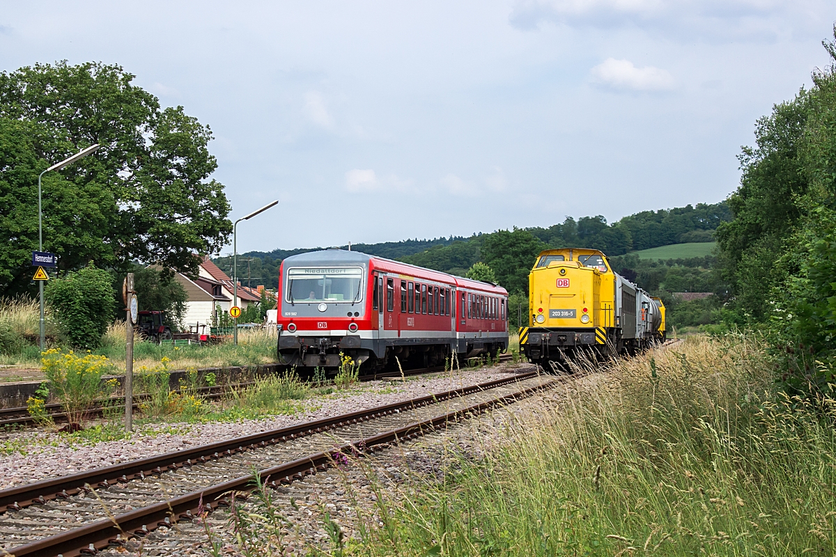  (20140616-170224_Hemmersdorf_928 582_RB 13782 und 203 316_DbZ 94419 SNIA Grenze - SDL_a.jpg)