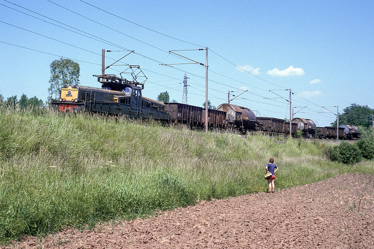  (19860609_38-41_SNCF 14151_Bouzonville_b.jpg)