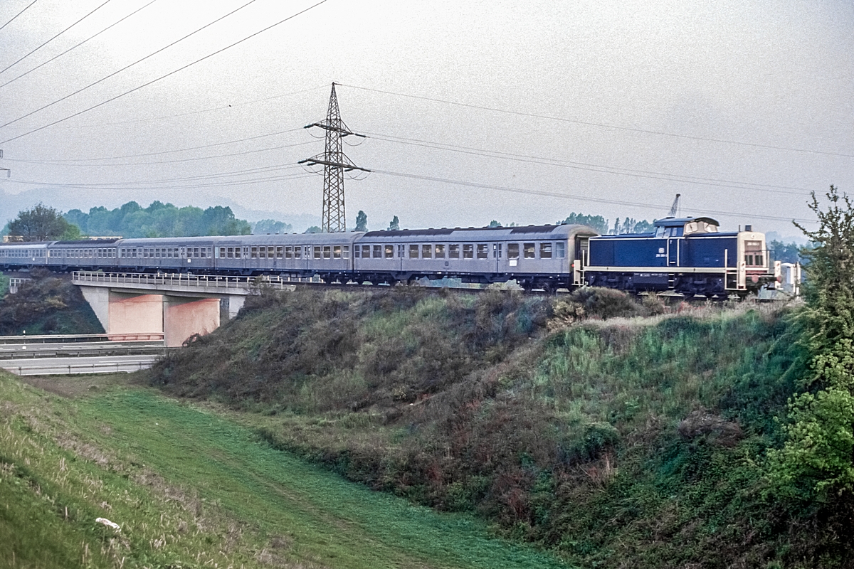  (19870516_40-41_290 060_zw Dillingen und Siersburg_D 22131_Niedaltdorf-Trier_b.jpg)