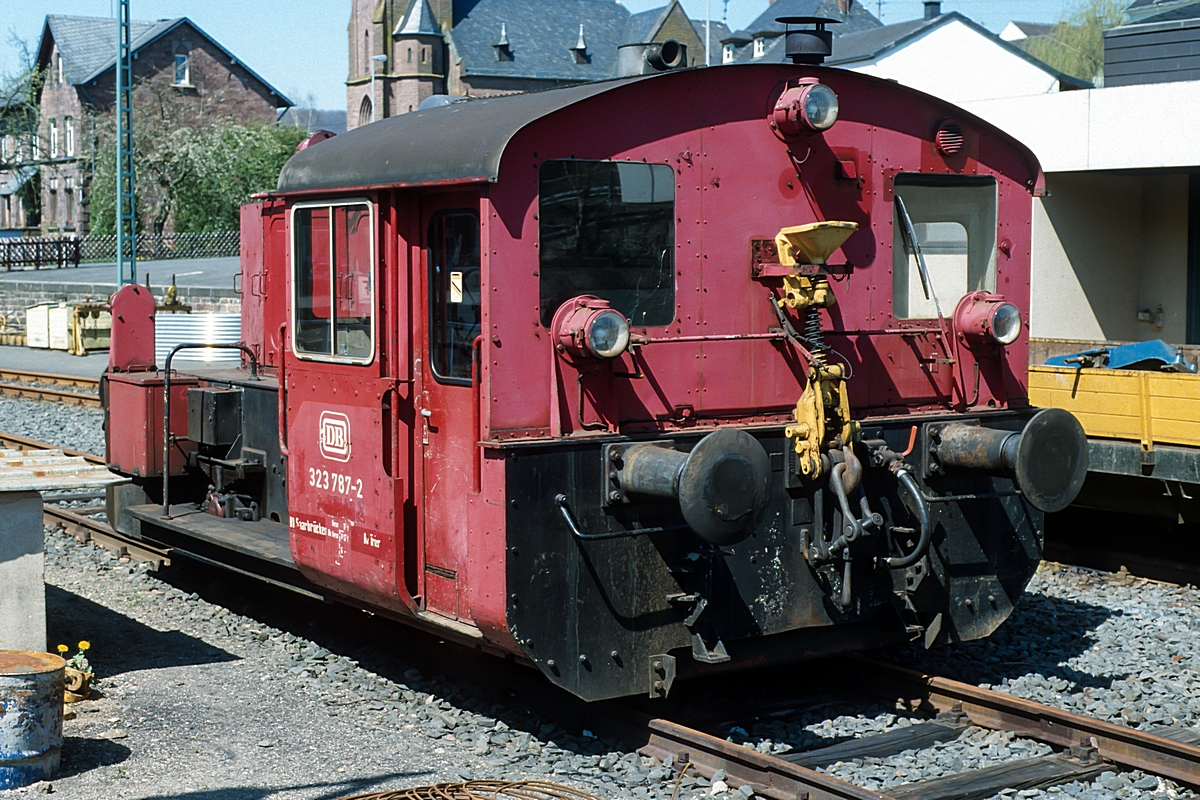  (19880424_46-18_323 787_Bitburg-Erdorf_b.jpg)