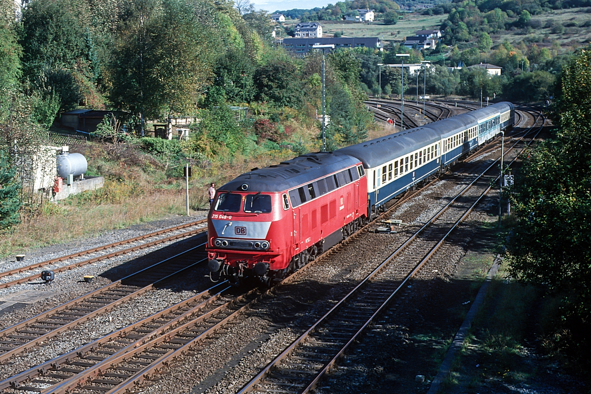  (19941008_59-47_215 048_Gerolstein_E 3621_Köln Deutz - Trier Hbf_a.jpg)