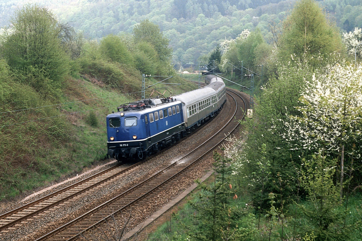  (19840430_34-14_110 173_Neckarsteinach_D 2656_Hof-Kaiserslautern_a.jpg)