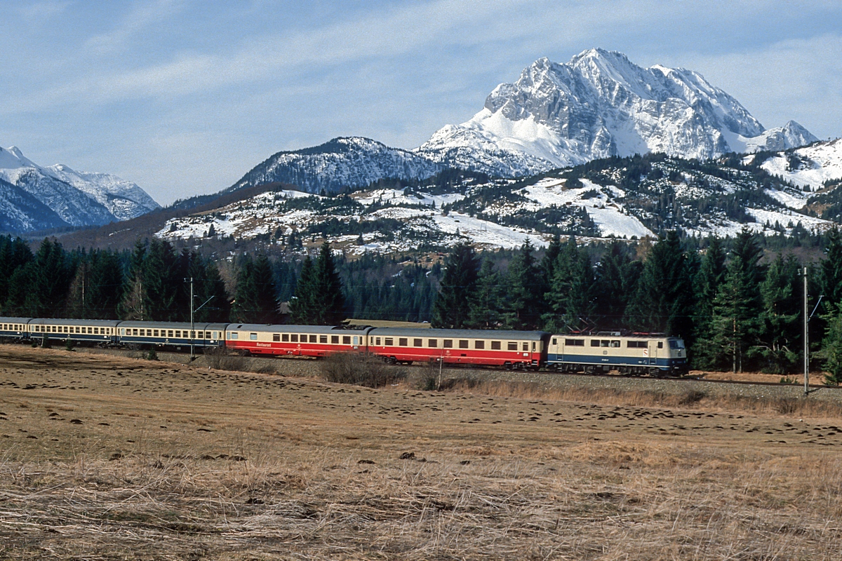  (19850331_35-23_111_zw Klais und Mittenwald_IC 180 Karwendel_Innsbruck - Hamburg-Altona_m.jpg)