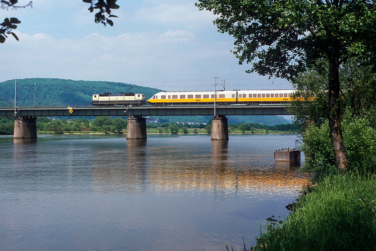  (19860523_38-23_181 219-403_Kreuz Konz_Lr 36855_Düsseldorf-Luxembourg_b.jpg)