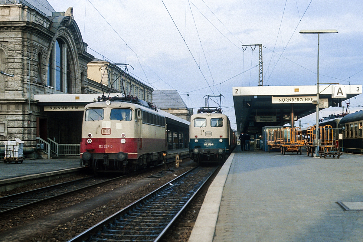  (19830406_25-36_112 267-141 375_Nürnberg Hbf_b.jpg)