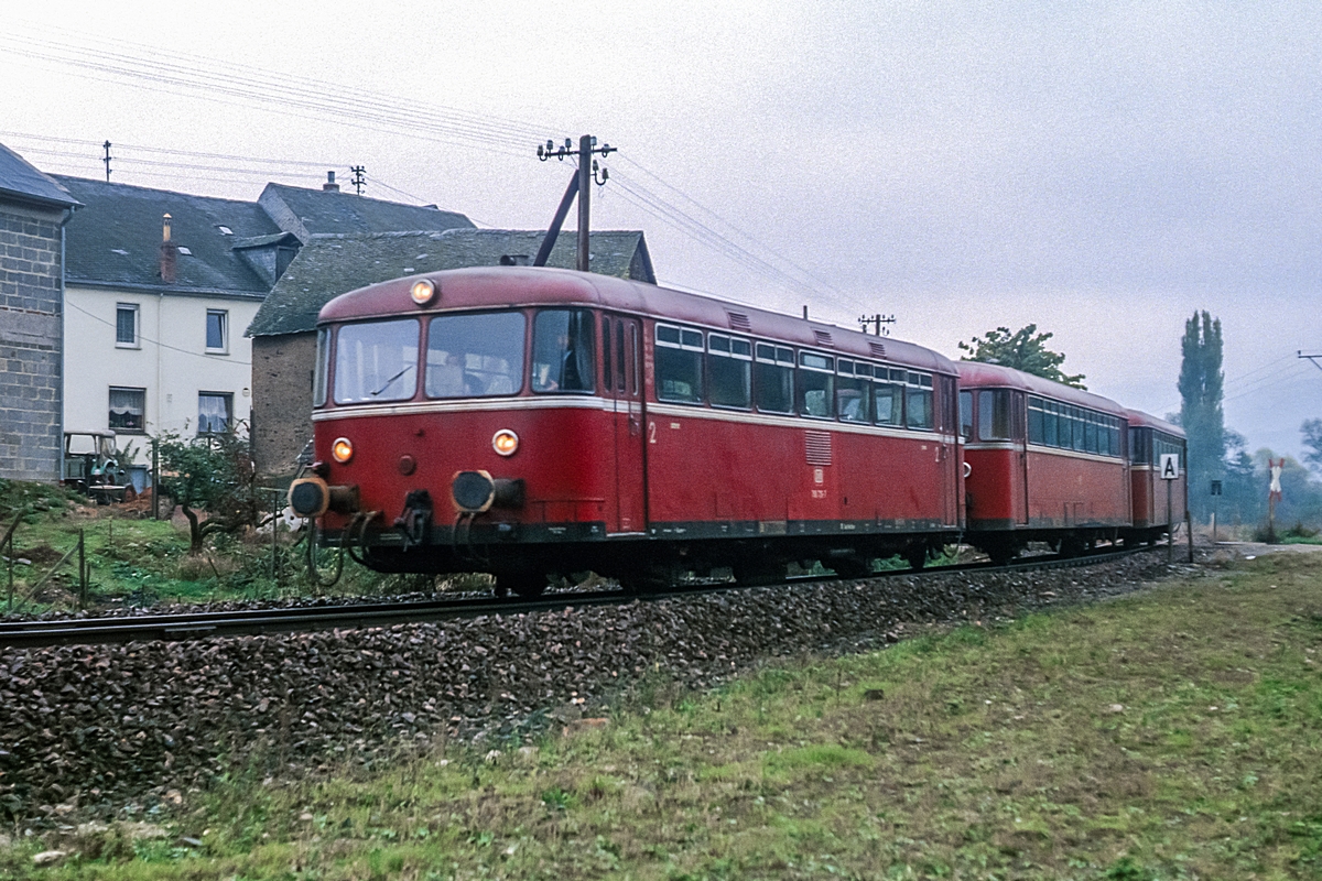  (19831031_32-37_798 735-998 305-998 632_Maring_N 8407_Bernkastel-Wengerohr_b.jpg)