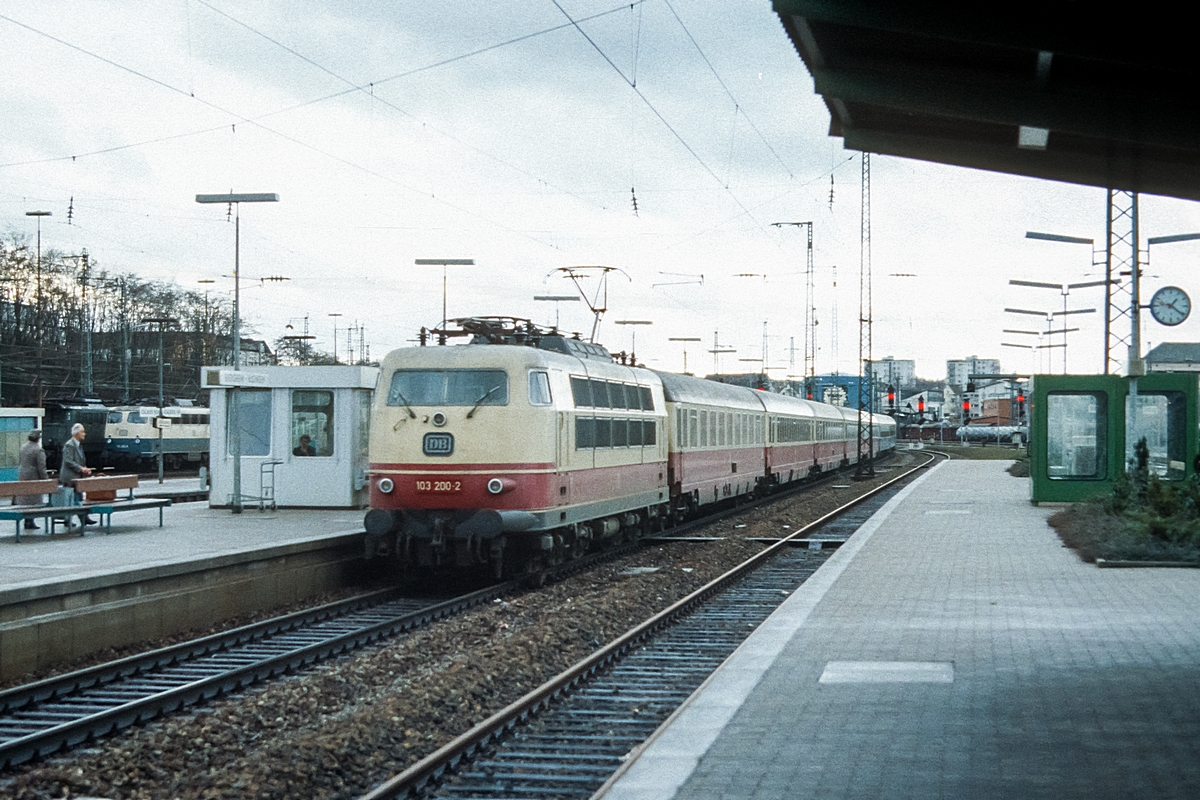  (19830105_19-11_103 200_Bietigheim_IC 612 Gorch Fock_Garmisch-Kiel_a.jpg)