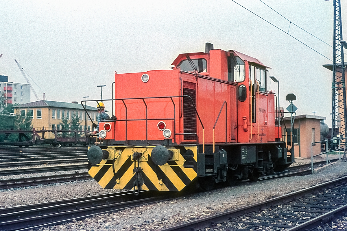  (19820809_15-09_259 001_München-Laim Rbf_b1.jpg)