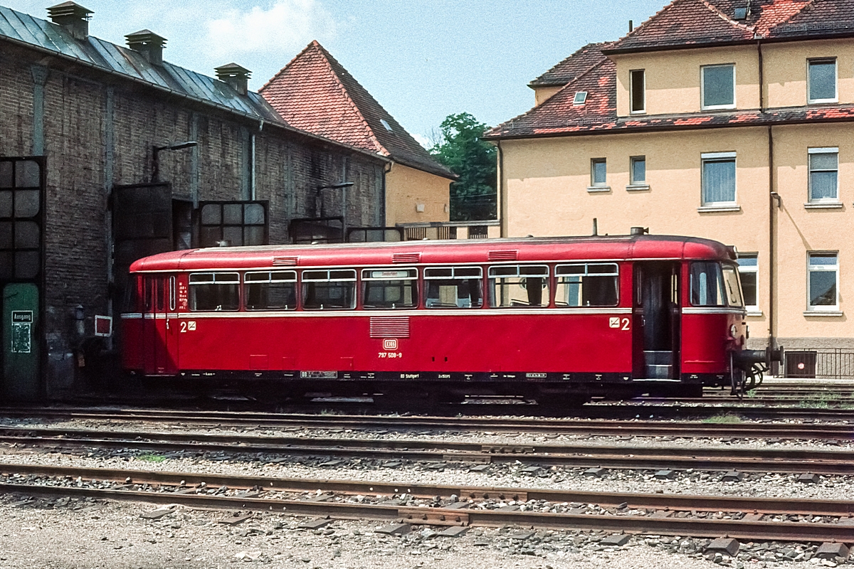  (19820816_15-29_797 508_Bw Tübingen_b.jpg)