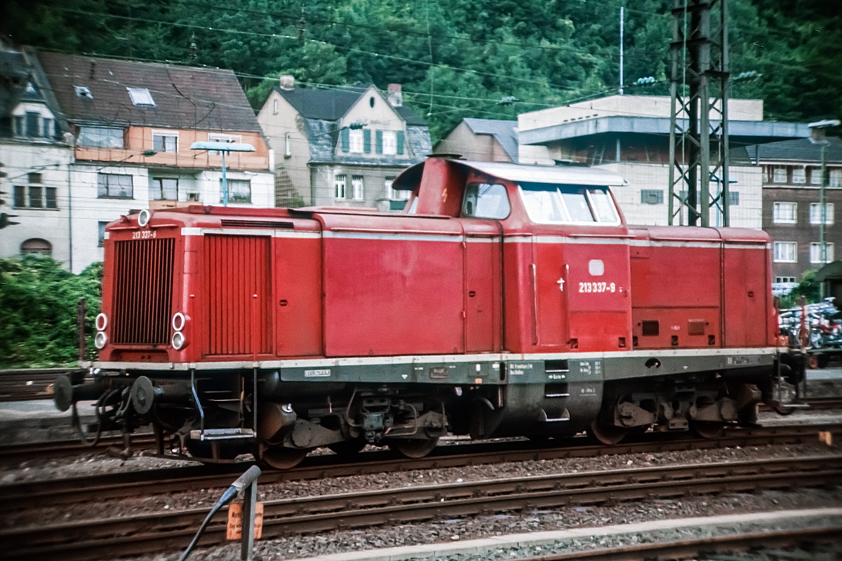  (19800730_04-34_213 337_Koblenz Hbf_a.jpg)