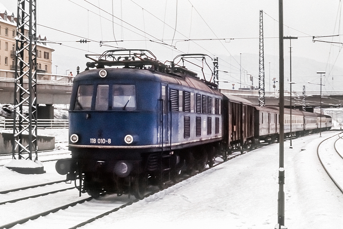  (19820223_12-15_118 010_Heidelberg Hbf_a.jpg)