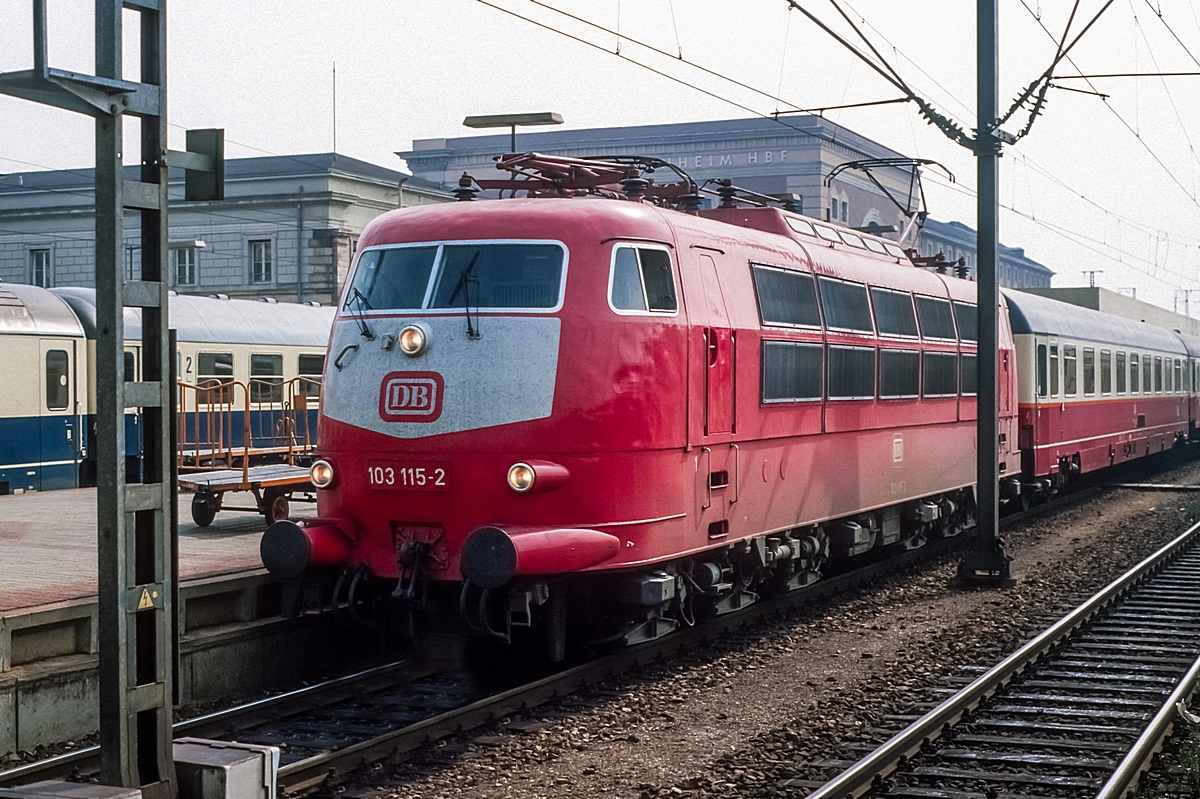  (19870905_42-26_103 115_Mannheim Hbf_m.jpg)