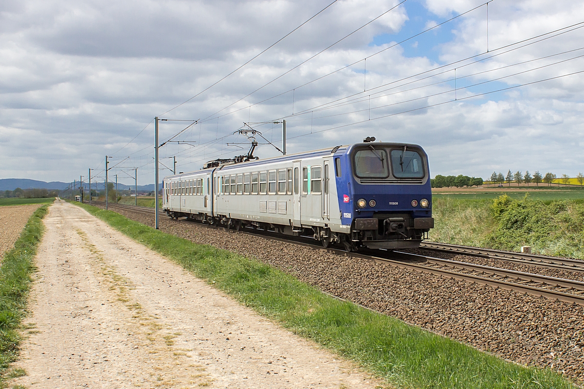  (20140415-140816_SNCF 111508_Hochfelden_TER 830125 Saverne-Strasbourg_a.jpg)