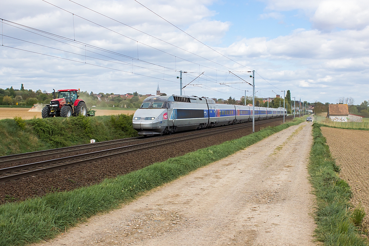  (20140415-161700_SNCF 546_Hochfelden_TGV 5454b.jpg)