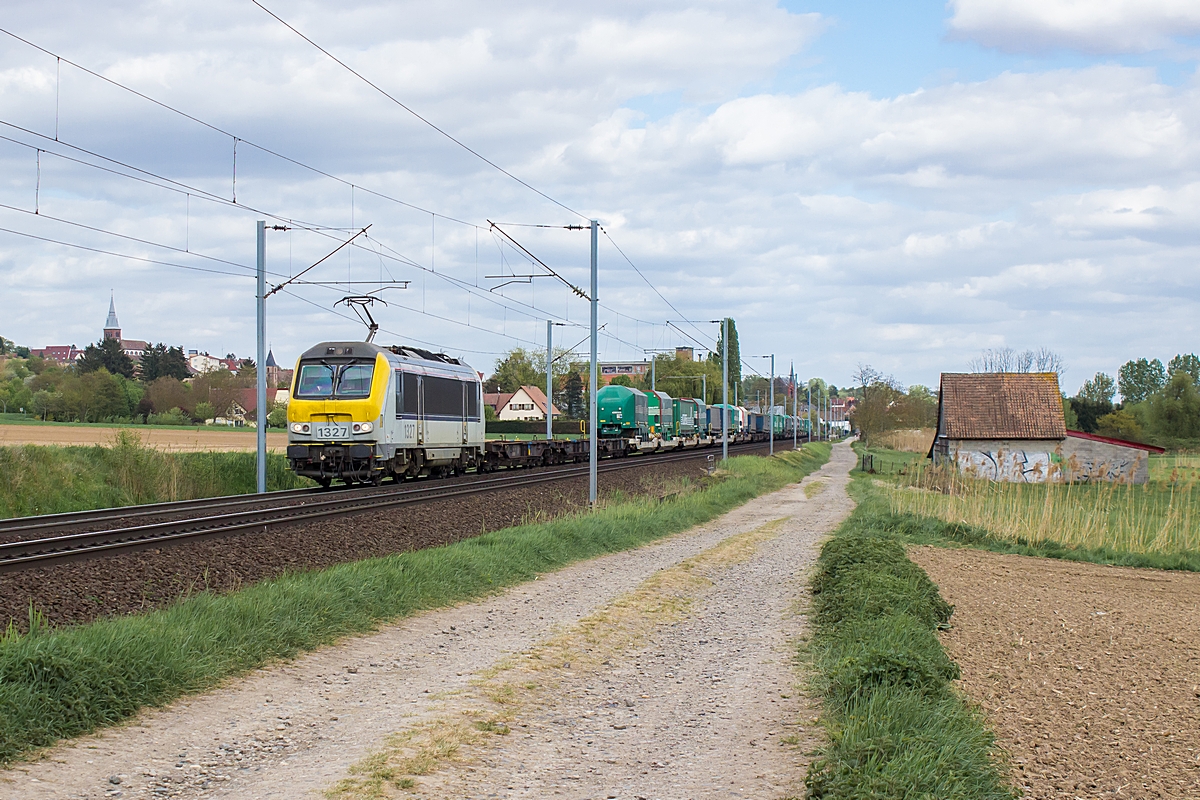  (20140415-162234_SNCB 1327_Hochfelden_a.jpg)