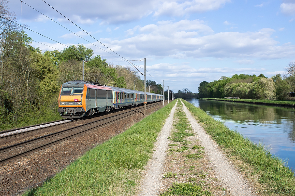  (20140415-173818_SNCF 26140_Steinbourg_TER 835024b.jpg)