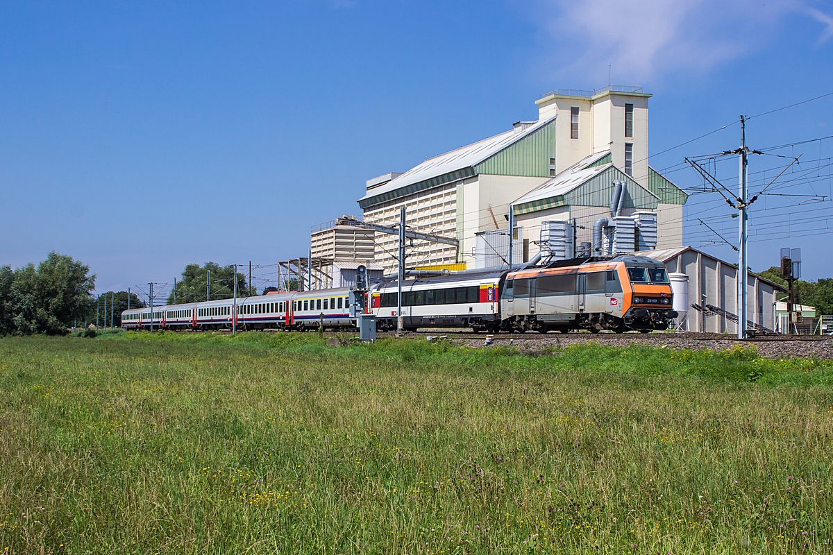  (20140801-125548_SNCF 26158_Hochfelden_EC 91 Vauban_Bruxelles Midi-Basel SBB_am.jpg)