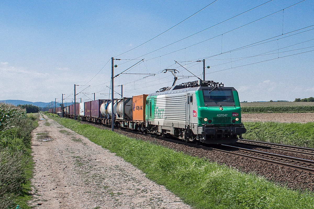  (20140801-143204_SNCF 437047_Hochfelden_a.jpg)