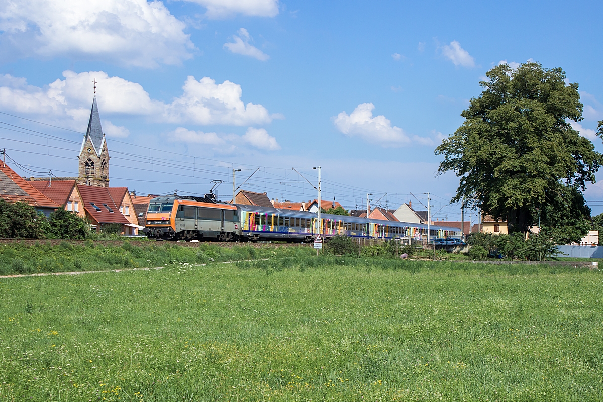  (20140801-163538_SNCF 26148_Schwindratzheim_TER 835022_Strasbourg-Nancy_b.jpg)