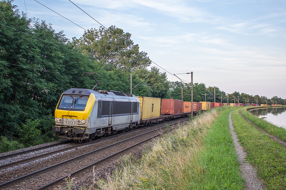  (20140801-202312_SNCB 1307_Steinbourg_b.jpg)