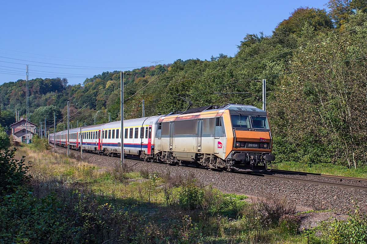  (20141003-125610_SNCF 26159_Arzviller_EC 91 Vauban_Bruxelles Midi-Basel SBB_a.jpg)