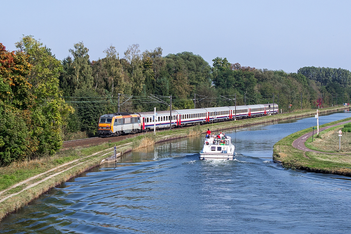  (20141003-151204_SNCF 26167_Steinbourg_EC 90 Vauban_Basel SBB-Bruxelles Midi_m.jpg)