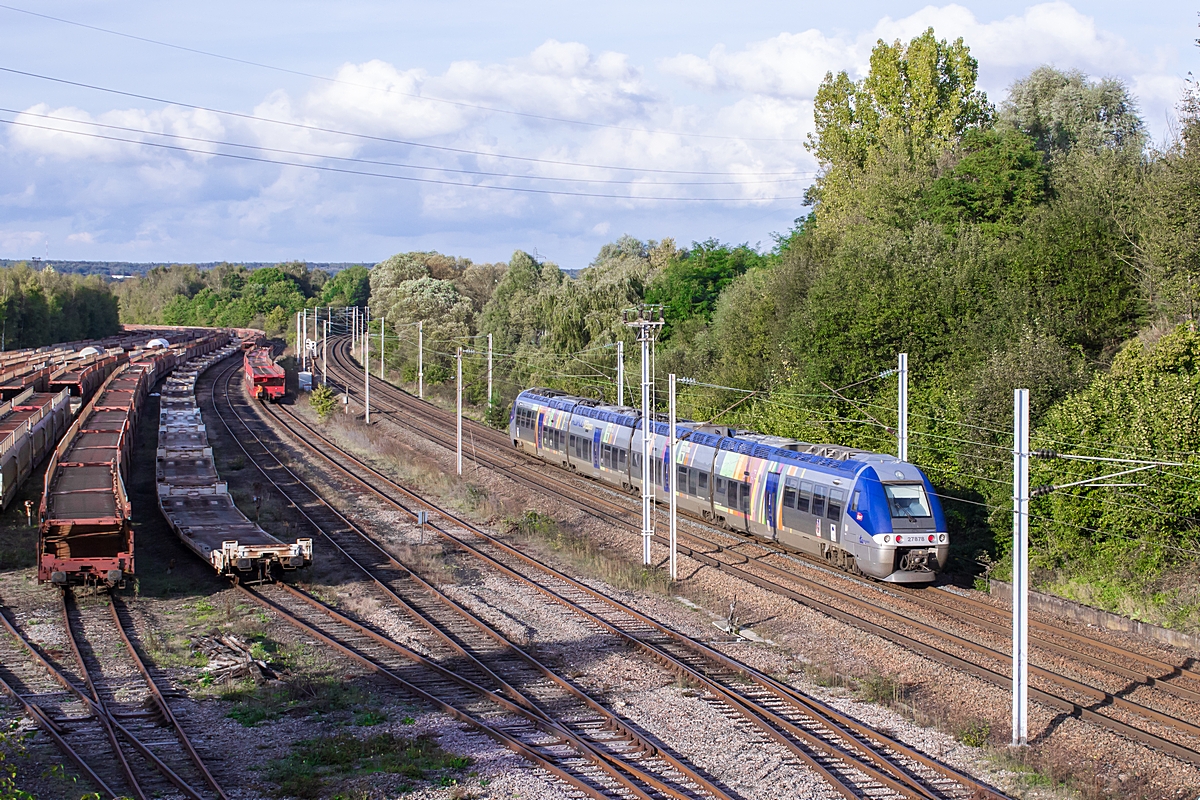  (20141006-172934_SNCF 27878_Morsbach_TER 23869_Metz-Forbach_b.jpg)