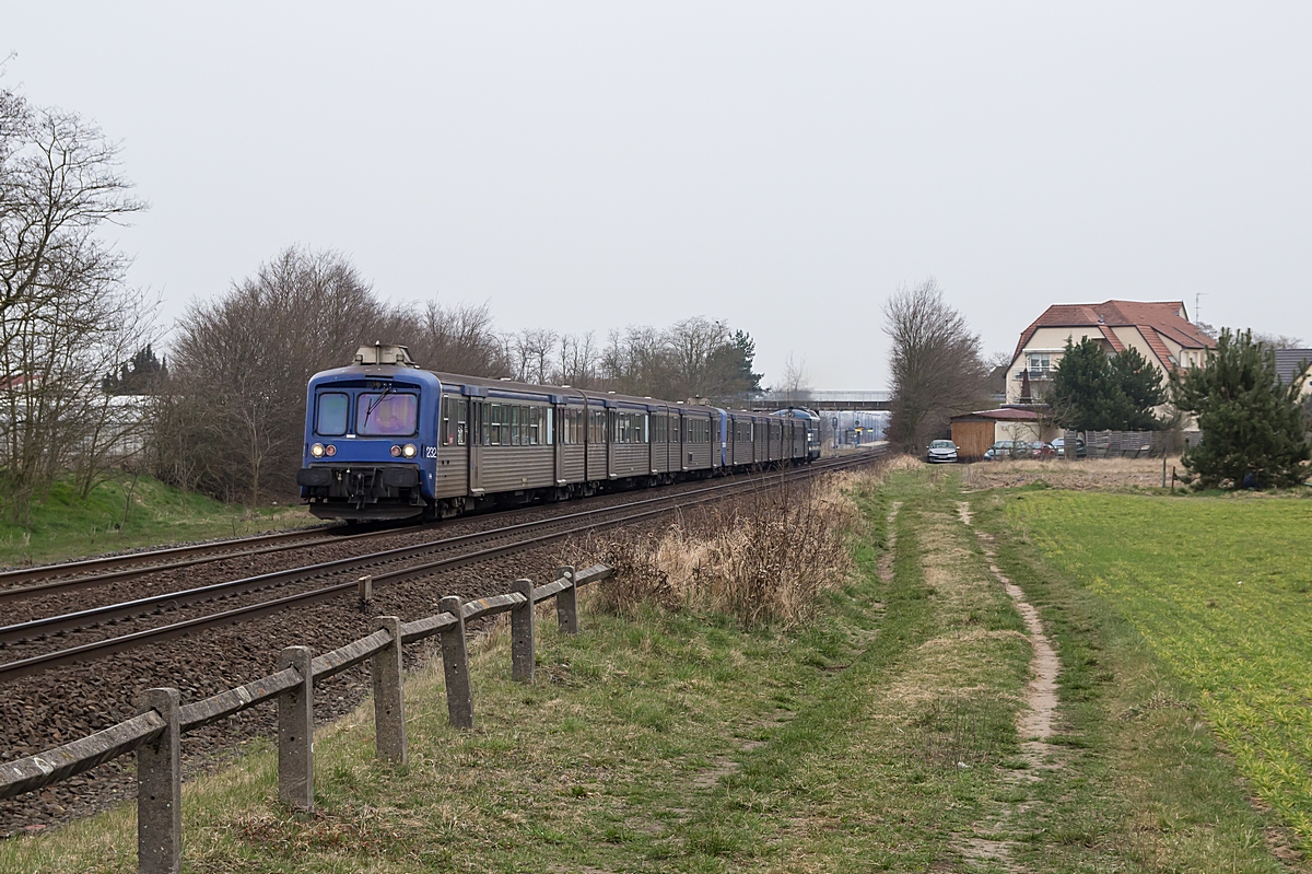  (20150323-094150_SNCF RRR 232-67569_Hoerdt_TER 830521_Wissembourg-Strasbourg_a.jpg)