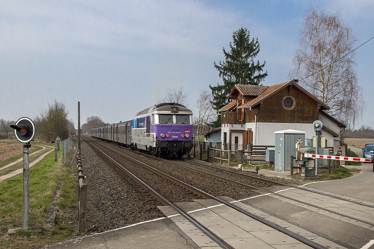  (20150323-103830_SNCF 67464_Hoerdt_TER 830525_Wissembourg-Strasbourg_b.jpg)