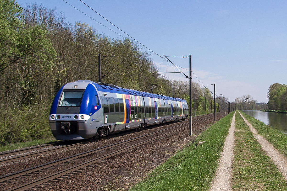  (20150422-132508_SNCF 82777_Steinbourg_TER 830112_Strasbourg-Saverne_a.jpg)