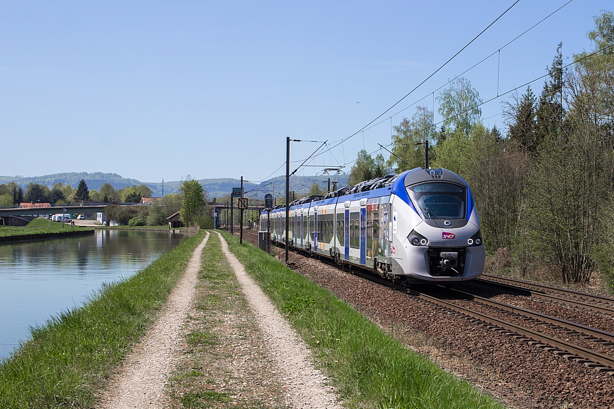  (20150422-133348_SNCF 83511L_Steinbourg_a.jpg)